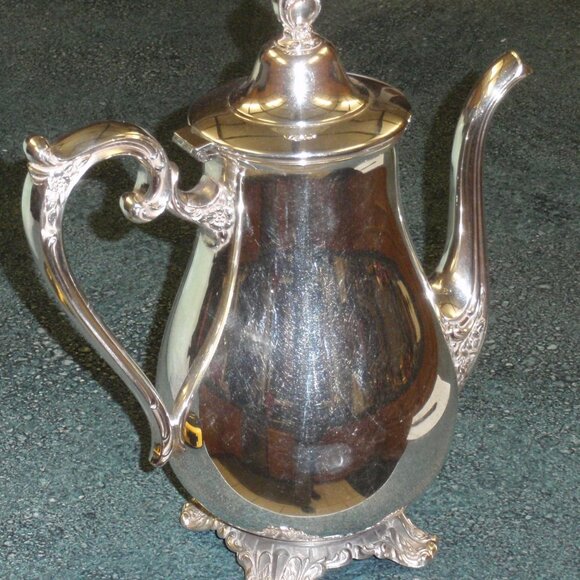 Victorian Rose WM Rogers & Son Silverplate Tea Pot Coffee Pitcher #1901 - GIFT! - Picture 7 of 9